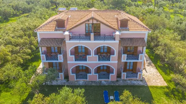Kavos Psarou Studios And Apartments