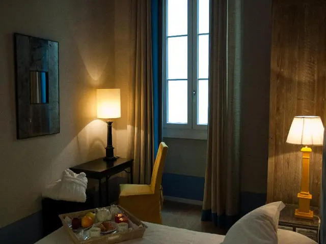 Black 5 Florence Suite