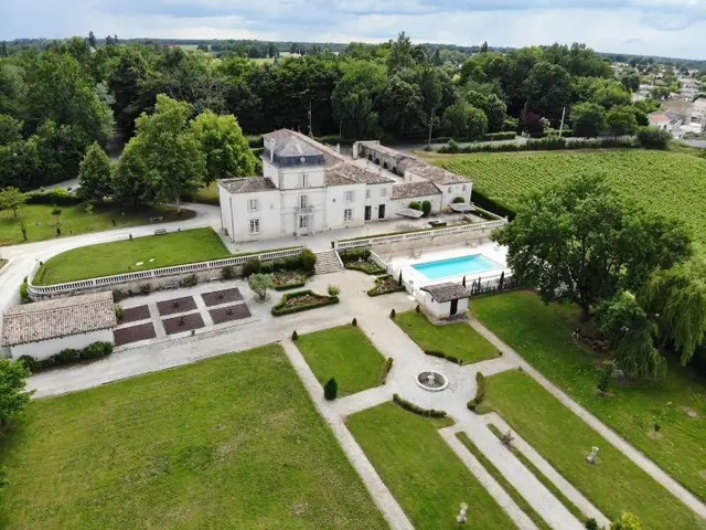 Chateau De Lantic
