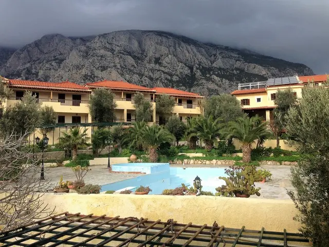 Limnionas Bay Village