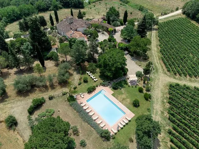 Vignola Apartments