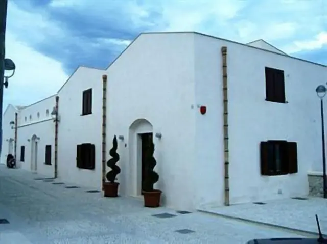 Marina Holiday