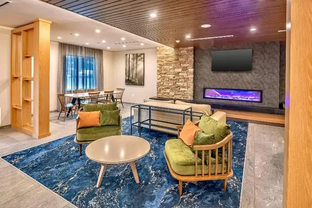 Comfort Suites Near Northeast Mall