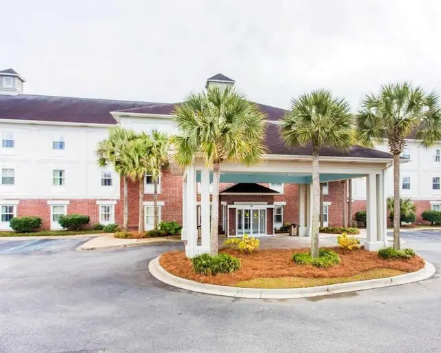 Comfort Inn & Suites Patriots Point