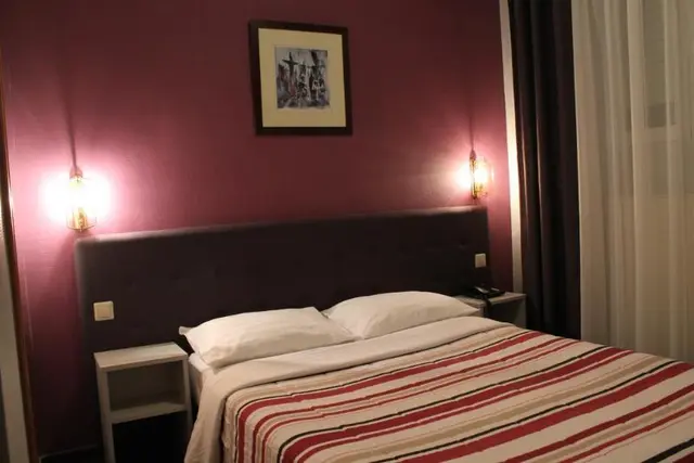 Yasha Hotel