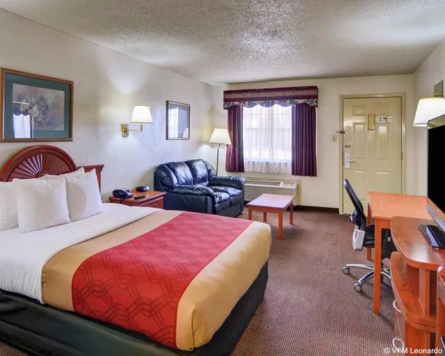 Super 8 by Wyndham Decatur Texas