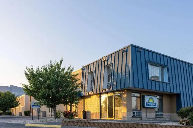 Days Inn by Wyndham Winchester North