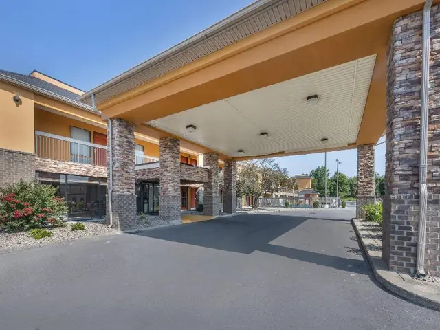 Quality Inn Glasgow Area