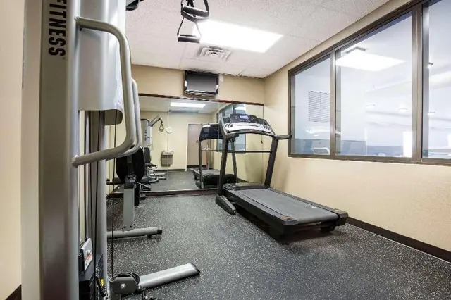 Quality Inn & Suites Arnold - St Louis