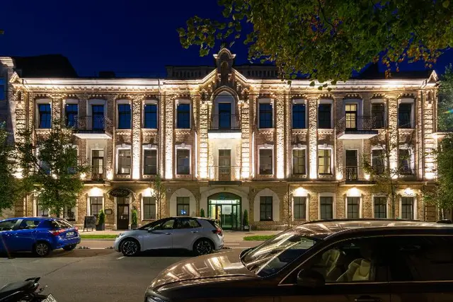 CITY HOTELS - ALGIRDAS