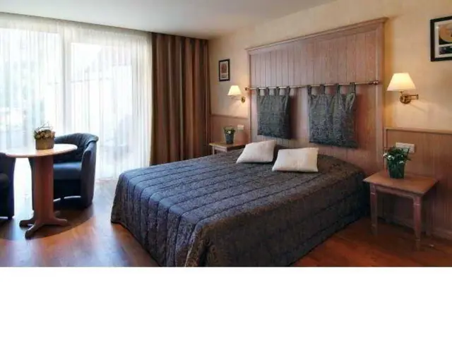 Flanders Hotel