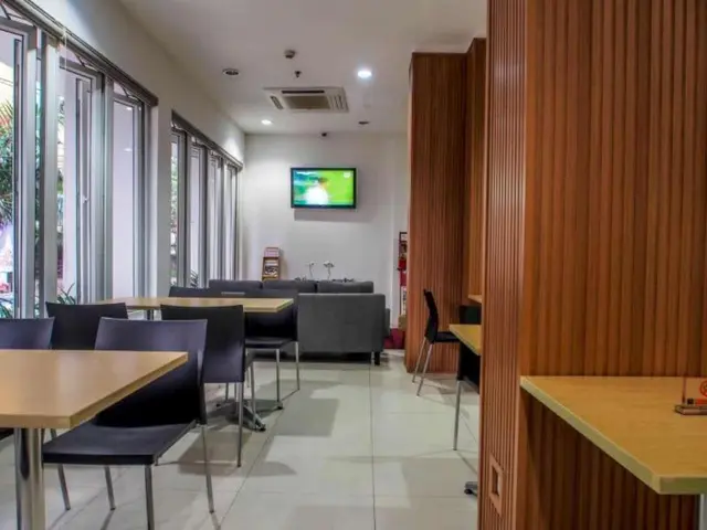 M Hotel Jakarta
