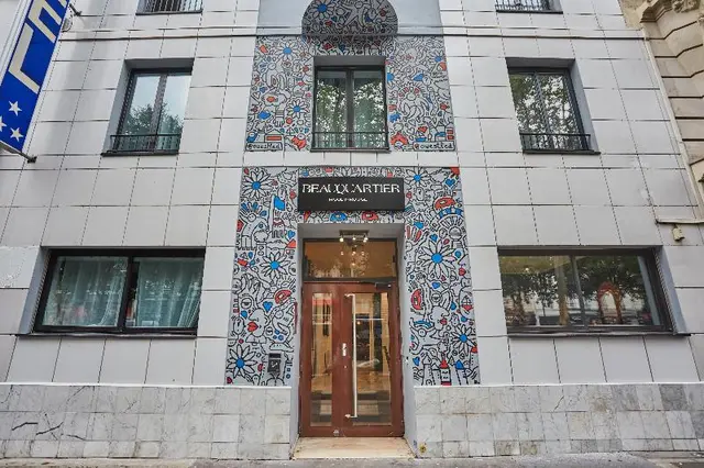 HOTEL BEAUQUARTIER MONTMARTRE.