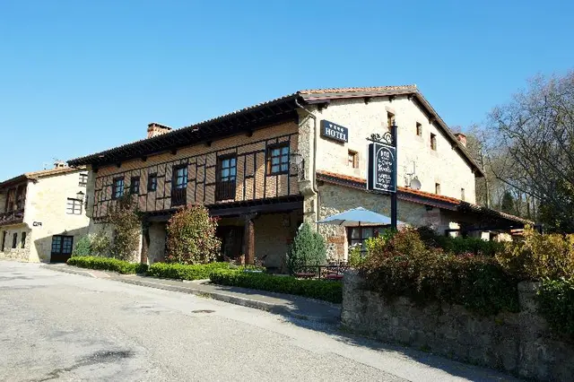 Hotel La Casona Del Revolgo