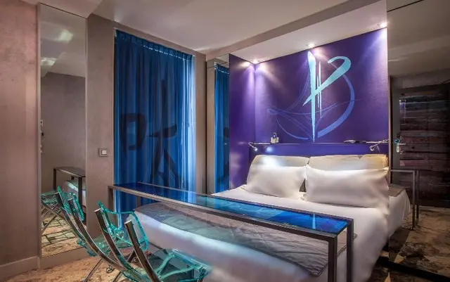 Apostrophe Hotel