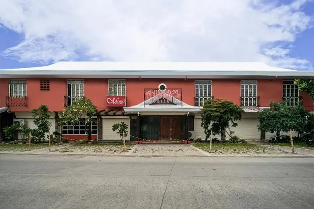 579 Anisabel Suites