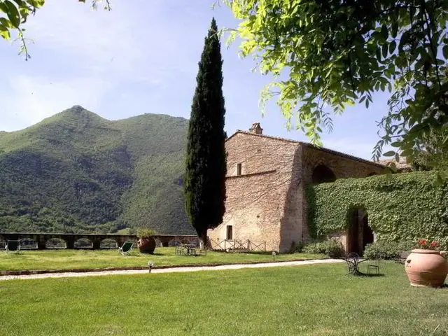 Abbazia San Pietro In Valle