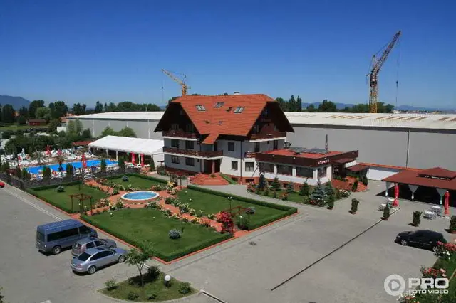 Garden Club Hotel