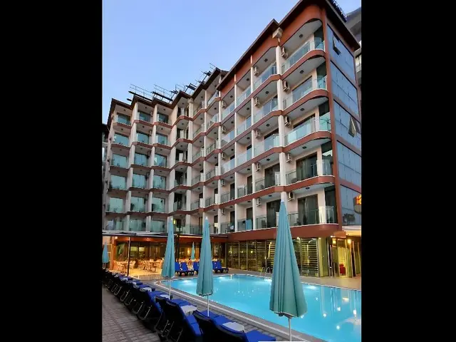 Grand Barhan  (Ex Grand Bayar Beach Hotel)