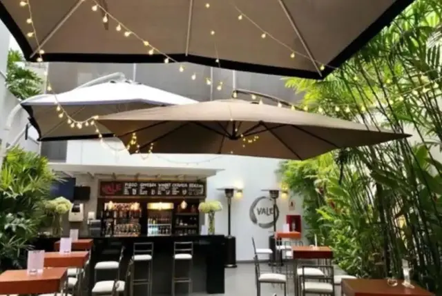 Aku Hotels