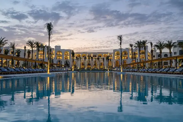 Serry Beach Resort