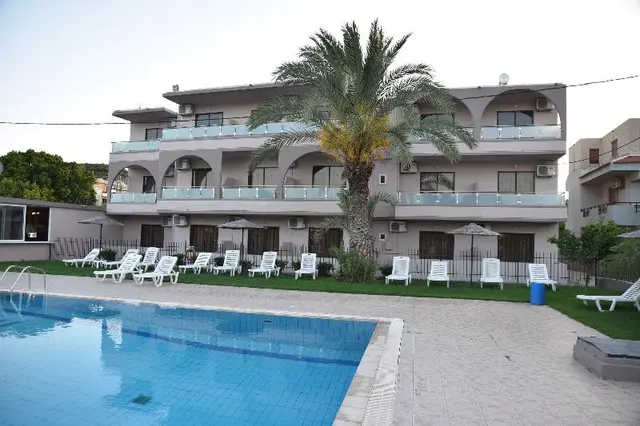 Rose Hotel