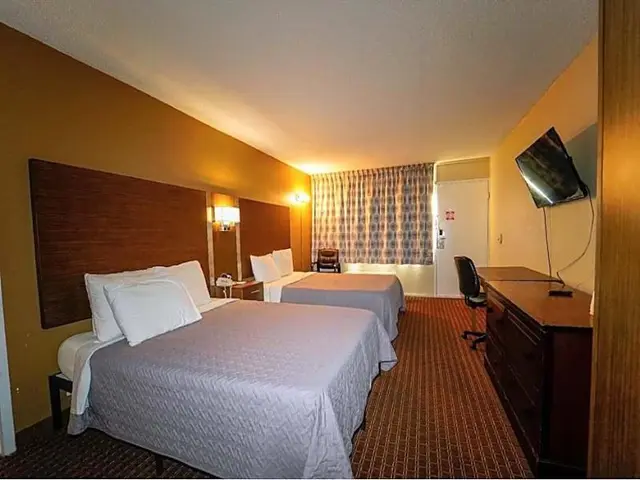 Red Carpet Inn & Suites