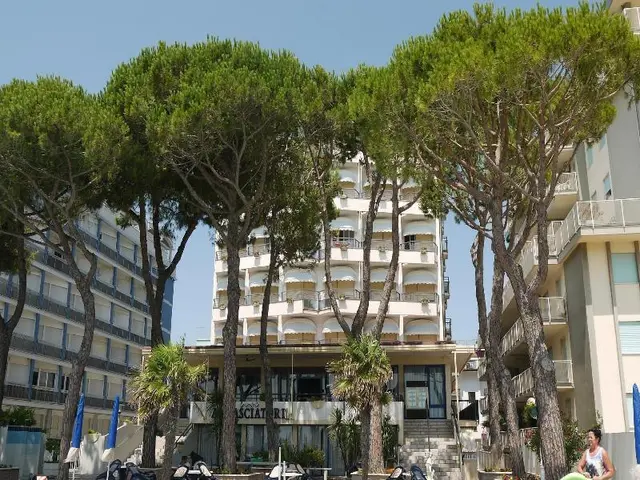 Ambasciatori Palace
