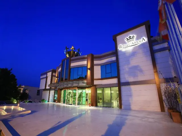 Royal Arena Resort