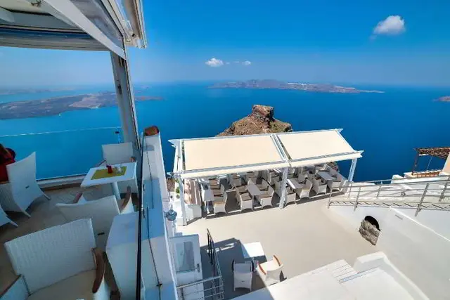 Pearl on the Cliff
