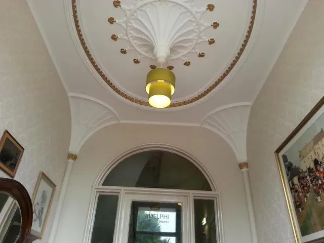 Adelphi Hotel