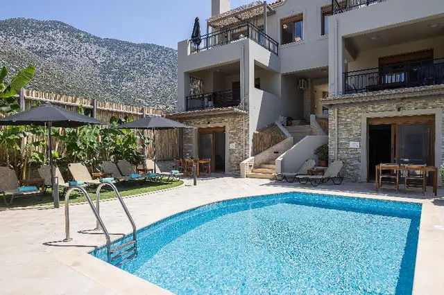 Pantheon Villas & Suites