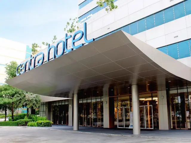Centara Life Government Complex Hotel & Convention
