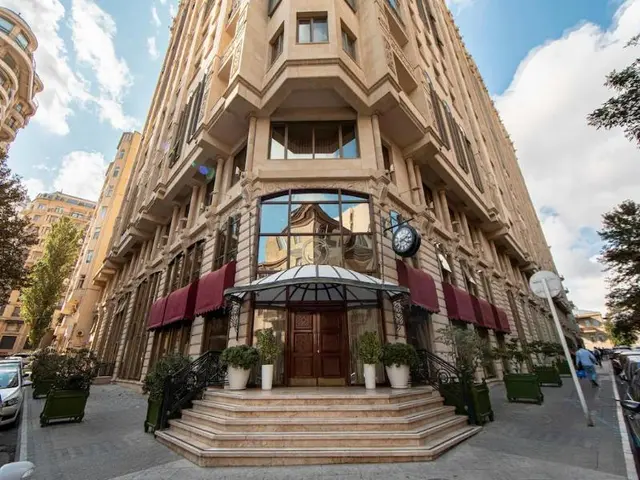 Sapphire Inn