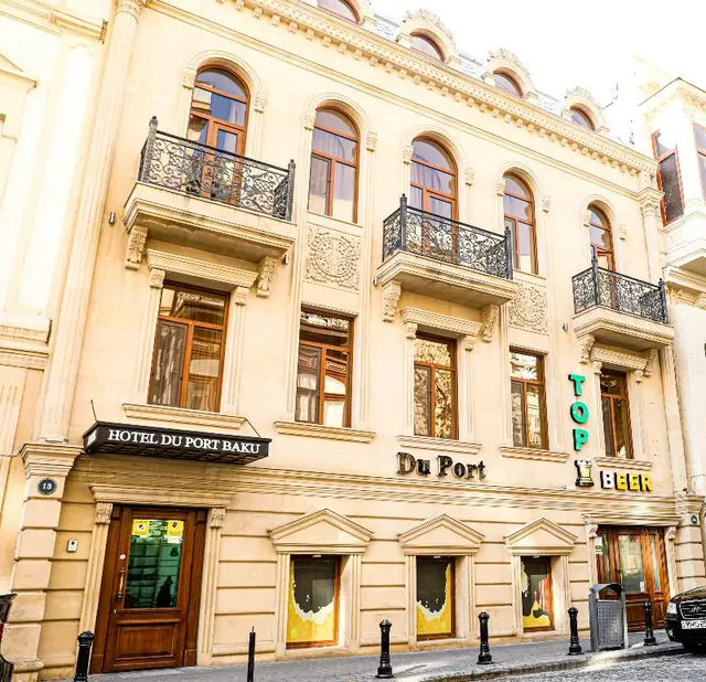 Du Port hotel