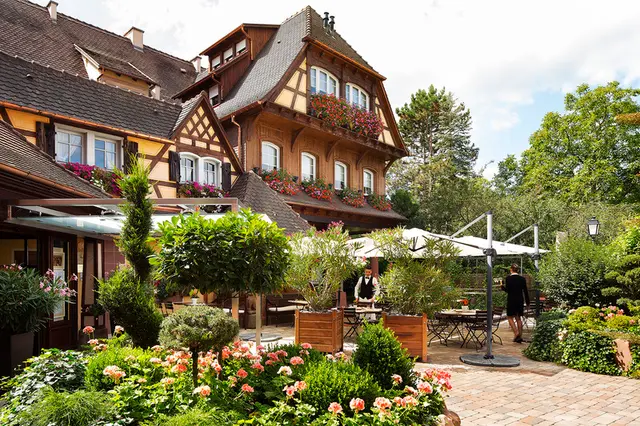 Le Parc Hotel, Restaurants & Spa
