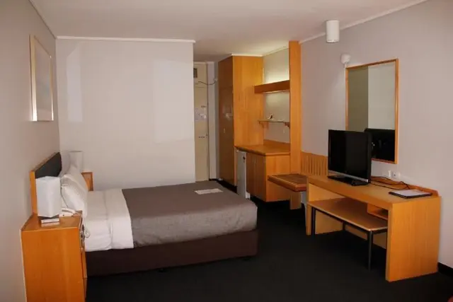 Sandown Regency Motor Inn & Serviced Apartments