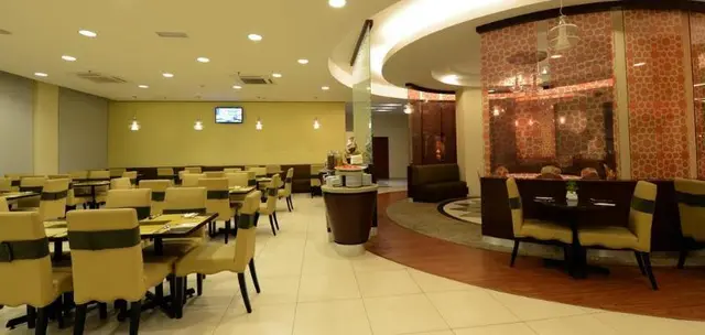 Grand Puteri Hotel