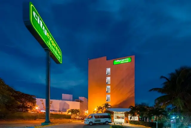 City Express Junior Ciudad Del Carmen
