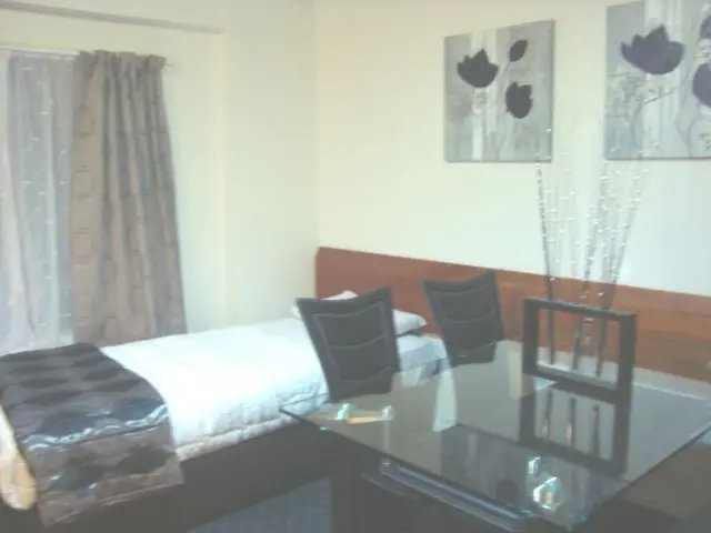 Airport Travel Air Motor Inn