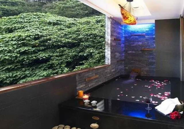 Golden Hot Spring Hotel