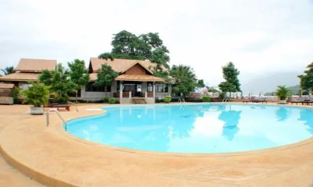 Arawan Riverside Hotel