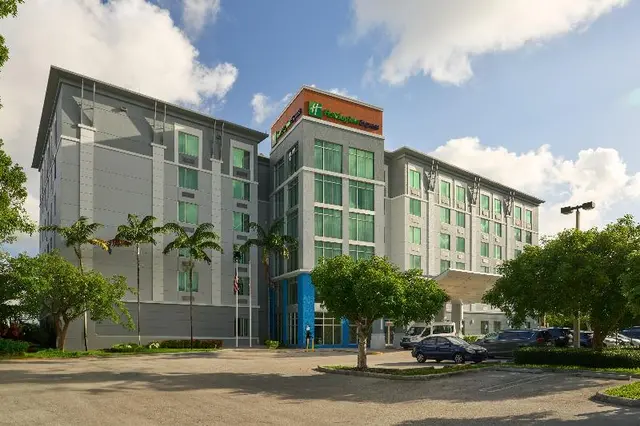 Holiday Inn Express Miami Airport Blue Lagoon