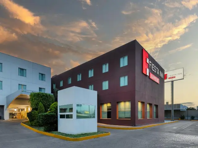 Fiesta Inn Express San Luis Potosí Oriente