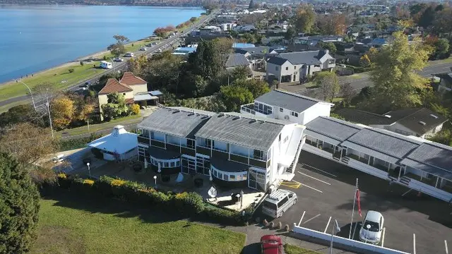 Lakefront Motor Lodge Thermal Spa