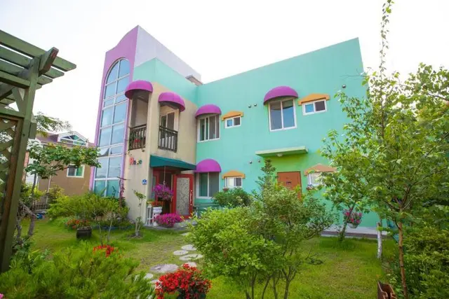 Bellus Rose Pension