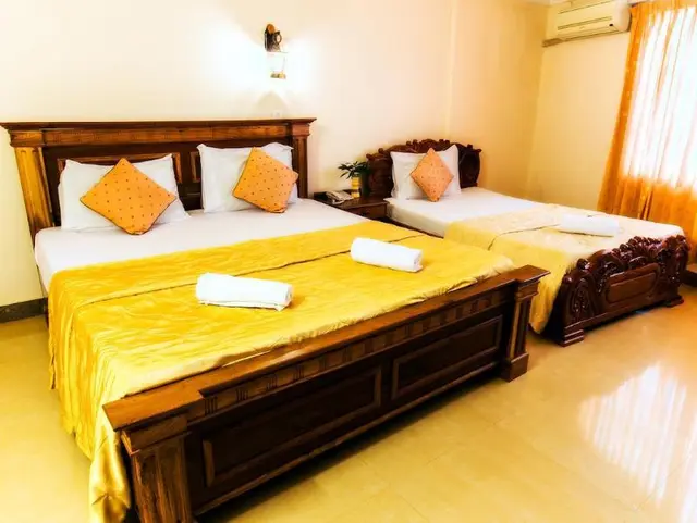 Royal Hotel