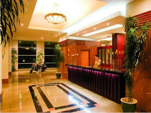 Grand Mahkota Hotel