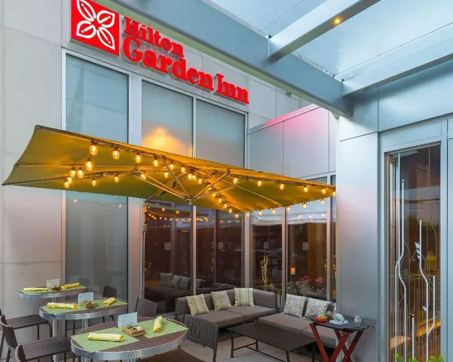 Hilton Garden Inn Midtown East