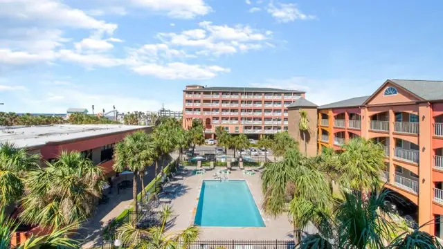 Clarion Pointe Galveston Beachfront